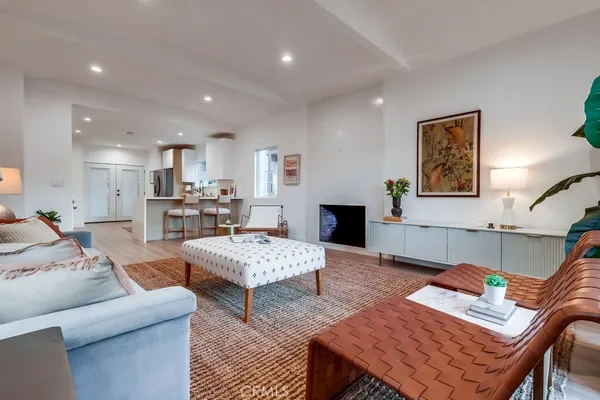 $9,600 | 4016 6th Avenue, Leimert Park, CA 90008