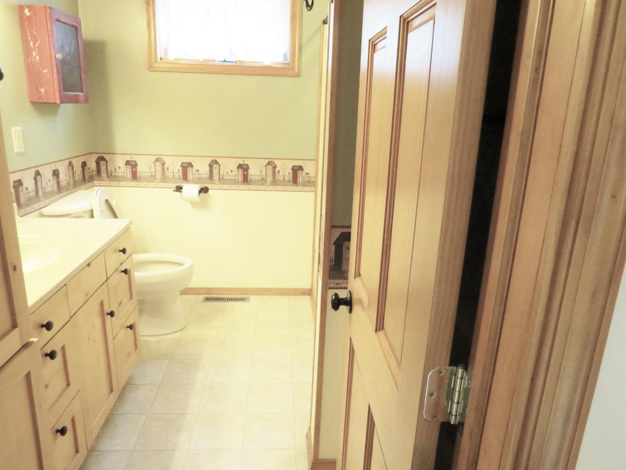 106 Randall Avenue Rhinelander, WI 54501 - Photo 9 of 16 Gallery Image 9