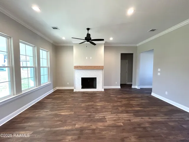 $287,000 | 201 Carreras Lane, Maurice, LA 70555