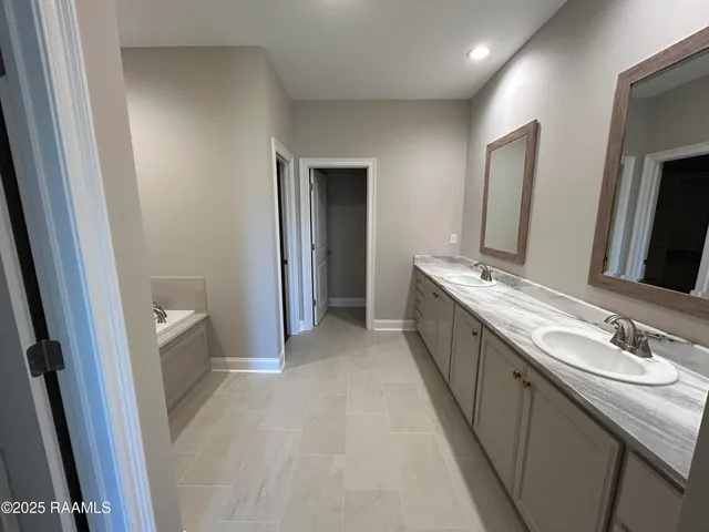 $287,000 | 201 Carreras Lane, Maurice, LA 70555