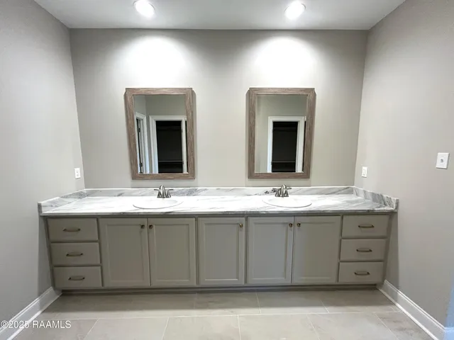 $287,000 | 201 Carreras Lane, Maurice, LA 70555