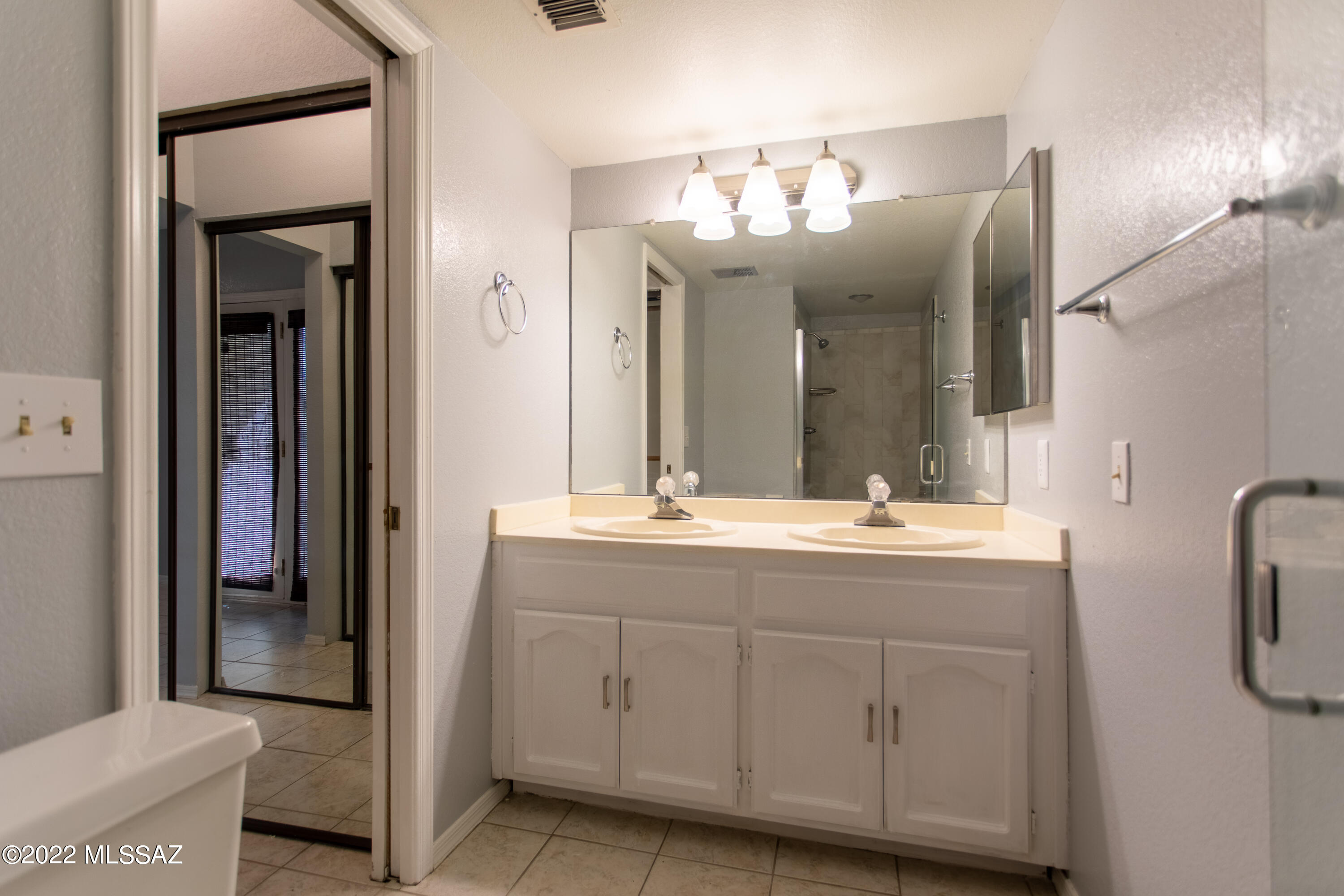 1200 East River Road, Unit L155 Tucson, AZ 85718 - Photo 23 of 32