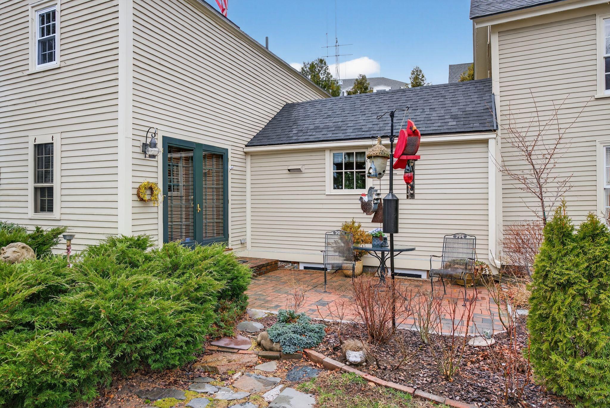 9 Summer Street Kennebunk, ME 04043 - Photo 32 of 40