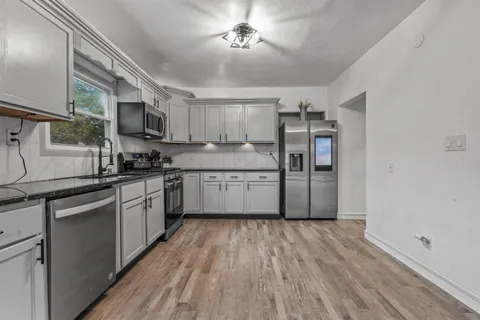 $500,000 | 4353 South 5th Street, Milwaukee, WI 53207