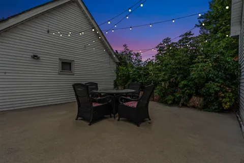 $500,000 | 4353 South 5th Street, Milwaukee, WI 53207