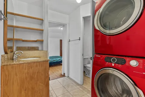 $500,000 | 4353 South 5th Street, Milwaukee, WI 53207