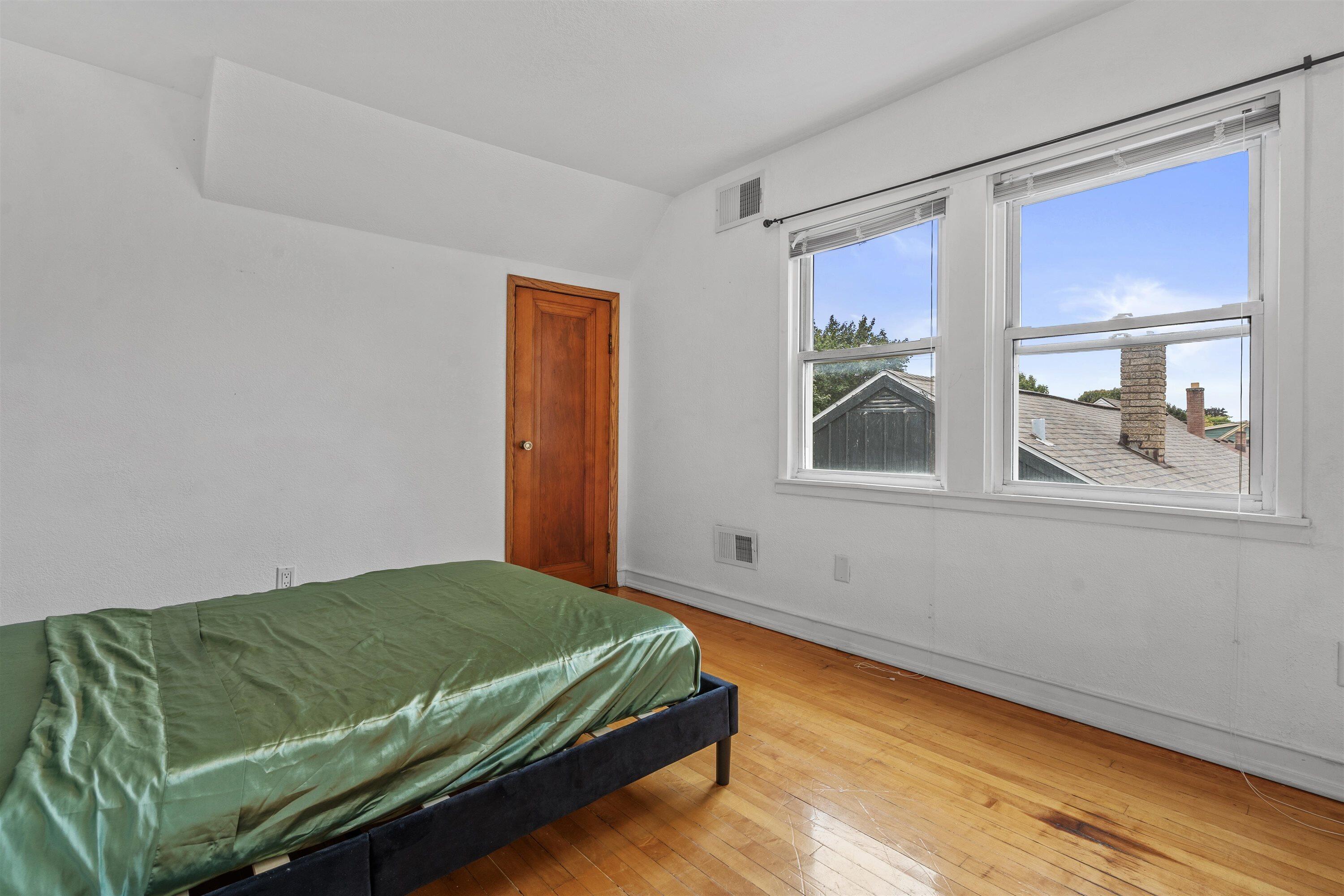 4353 South 5th Street Milwaukee, WI 53207 - Photo 32 of 61 2nd Floor Bedroom