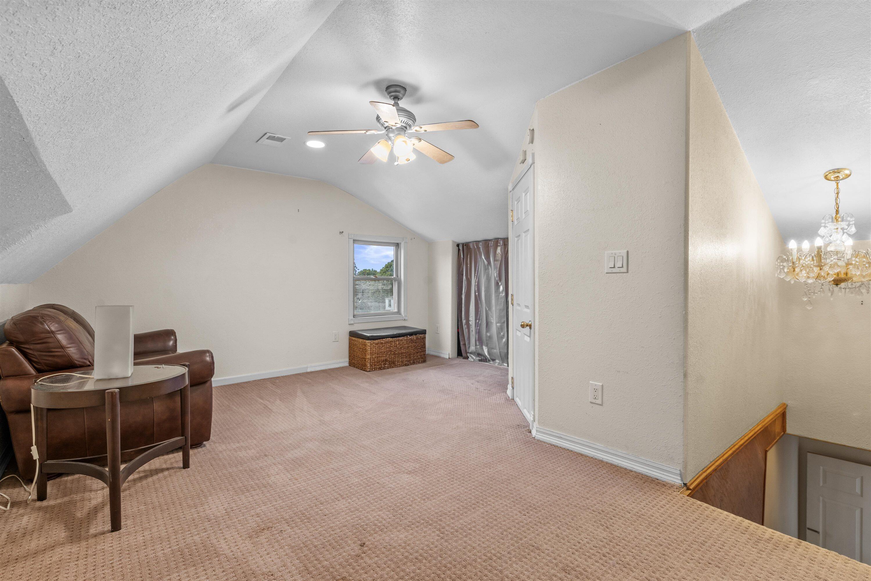 4353 South 5th Street Milwaukee, WI 53207 - Photo 33 of 61 3rd Floor Living Space