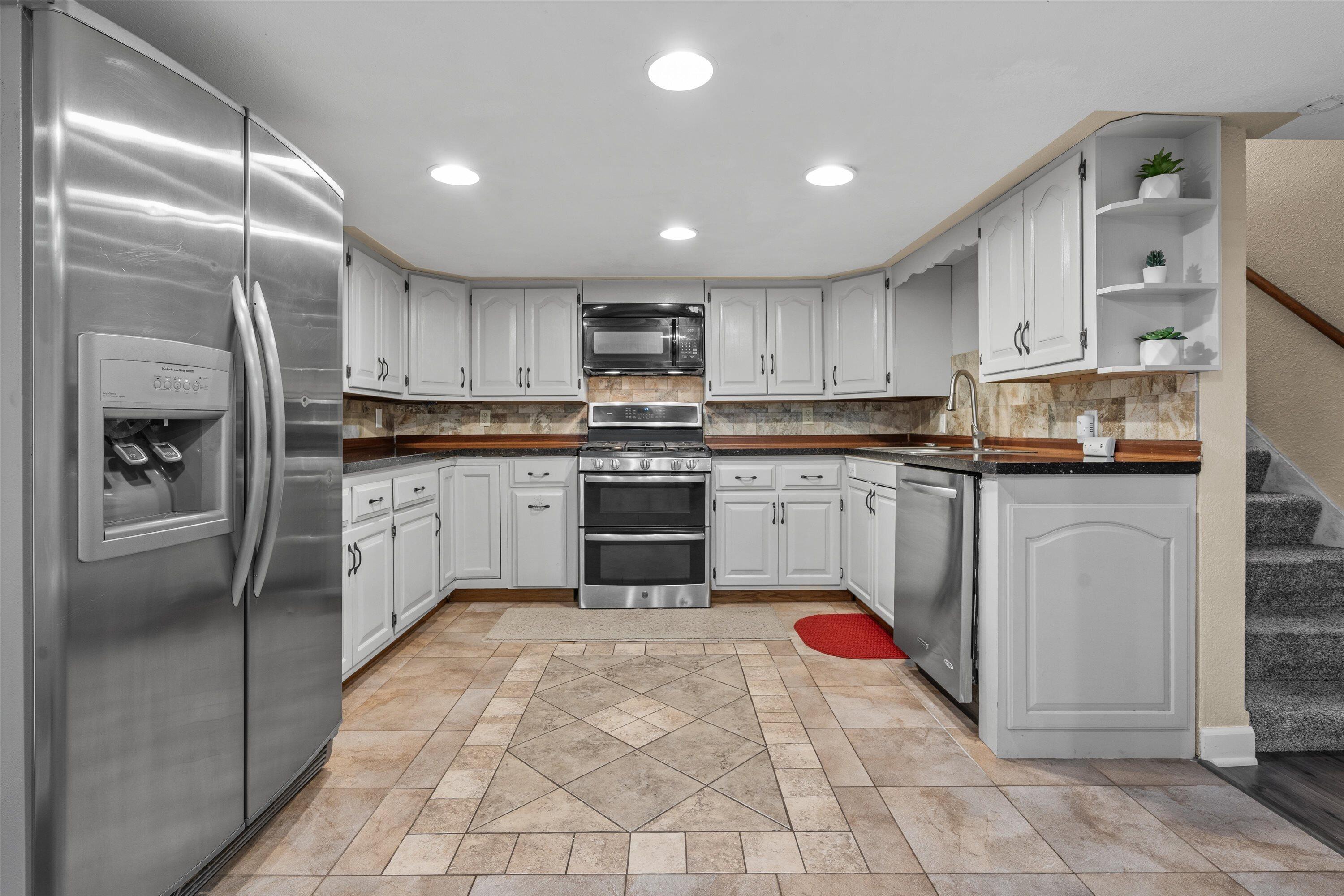 4353 South 5th Street Milwaukee, WI 53207 - Photo 39 of 61 LL Rec Room/ In Law Suite Kitchen