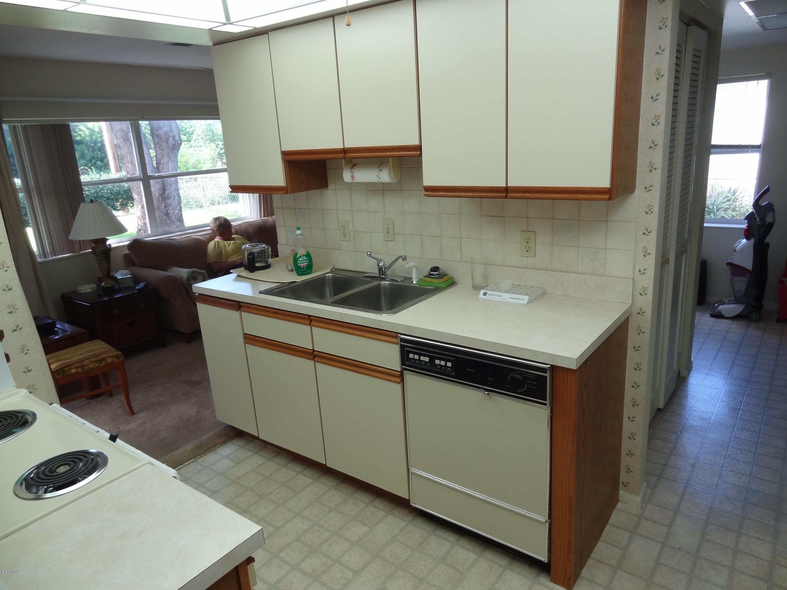 2237 Montgomery Road Melbourne, FL 32935 - Photo 3 of 21 Kitchen 1