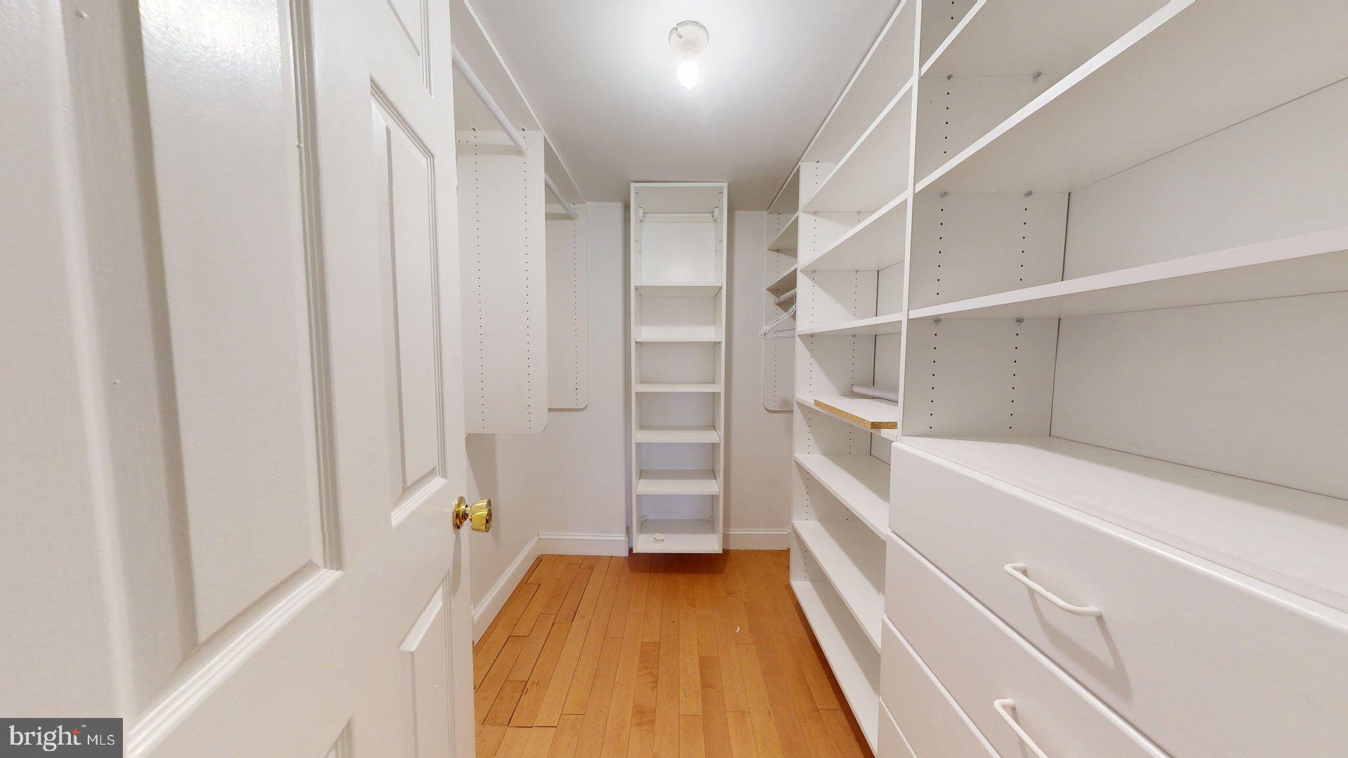 951 South Rolfe Street, Unit 1 Arlington, VA 22204 - Photo 16 of 18 a view of a bathroom with a tub and shower