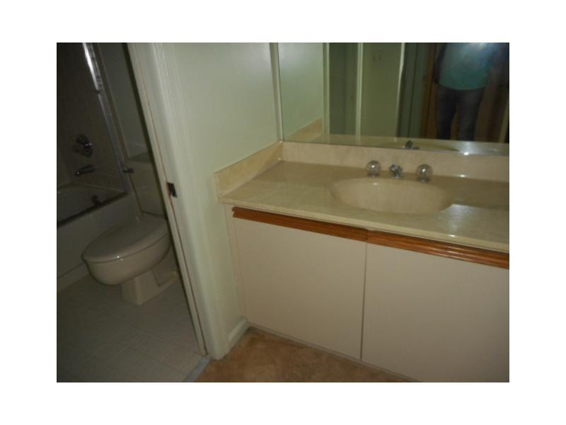 23323 Water Circle, Unit 23323 Boca Raton, FL 33486 - Photo 13 of 13 Bathroom