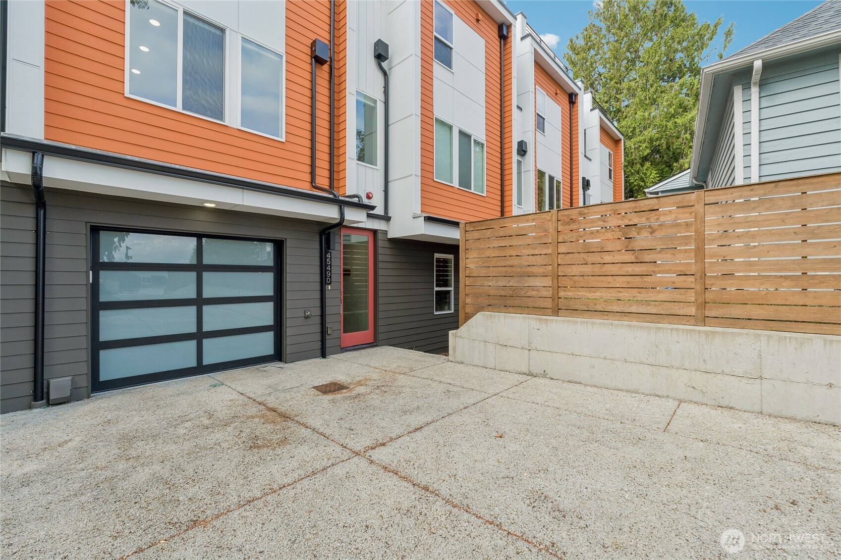 4549 Renton Street South, Unit D Seattle, WA 98108 - Photo 2 of 28 Gallery Image 2