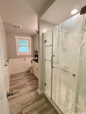 $5,995 | 5596 Kalanianaʻole Highway, Honolulu, HI 96821