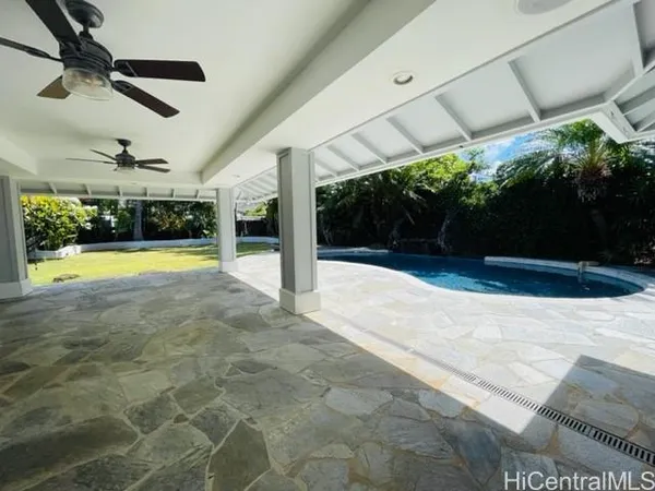 a view of a patio