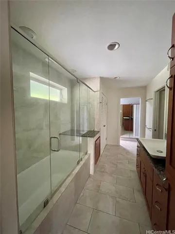 $5,995 | 5596 Kalanianaʻole Highway, Honolulu, HI 96821