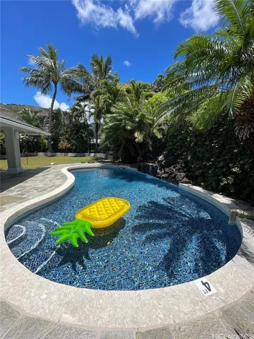 $5,995 | 5596 Kalanianaʻole Highway, Honolulu, HI 96821