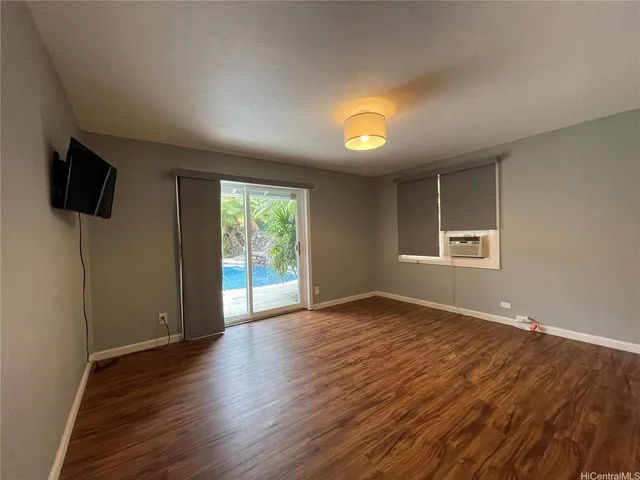 $5,995 | 5596 Kalanianaʻole Highway, Honolulu, HI 96821