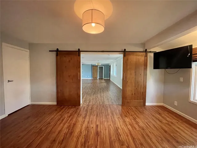 $5,995 | 5596 Kalanianaʻole Highway, Honolulu, HI 96821