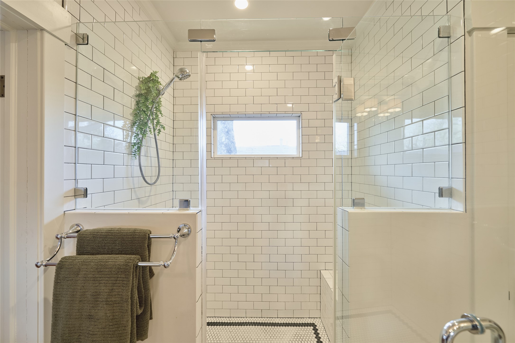 816 Le Green Street Houston, TX 77008 - Photo 14 of 35