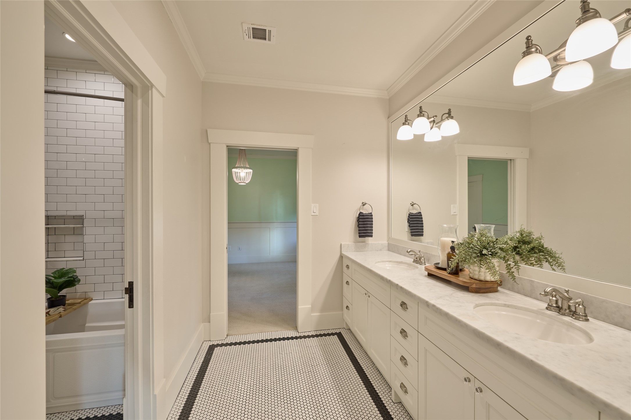 816 Le Green Street Houston, TX 77008 - Photo 28 of 35