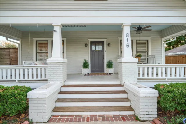 $4,400 | 816 Le Green Street, Houston, TX 77008