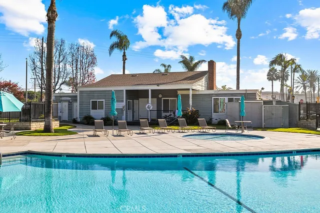 $739,000 | 19844 Berkshire Lane, Huntington Beach, CA 92646