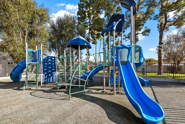 $739,000 | 19844 Berkshire Lane, Huntington Beach, CA 92646