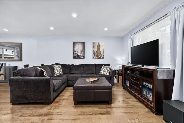 $739,000 | 19844 Berkshire Lane, Huntington Beach, CA 92646