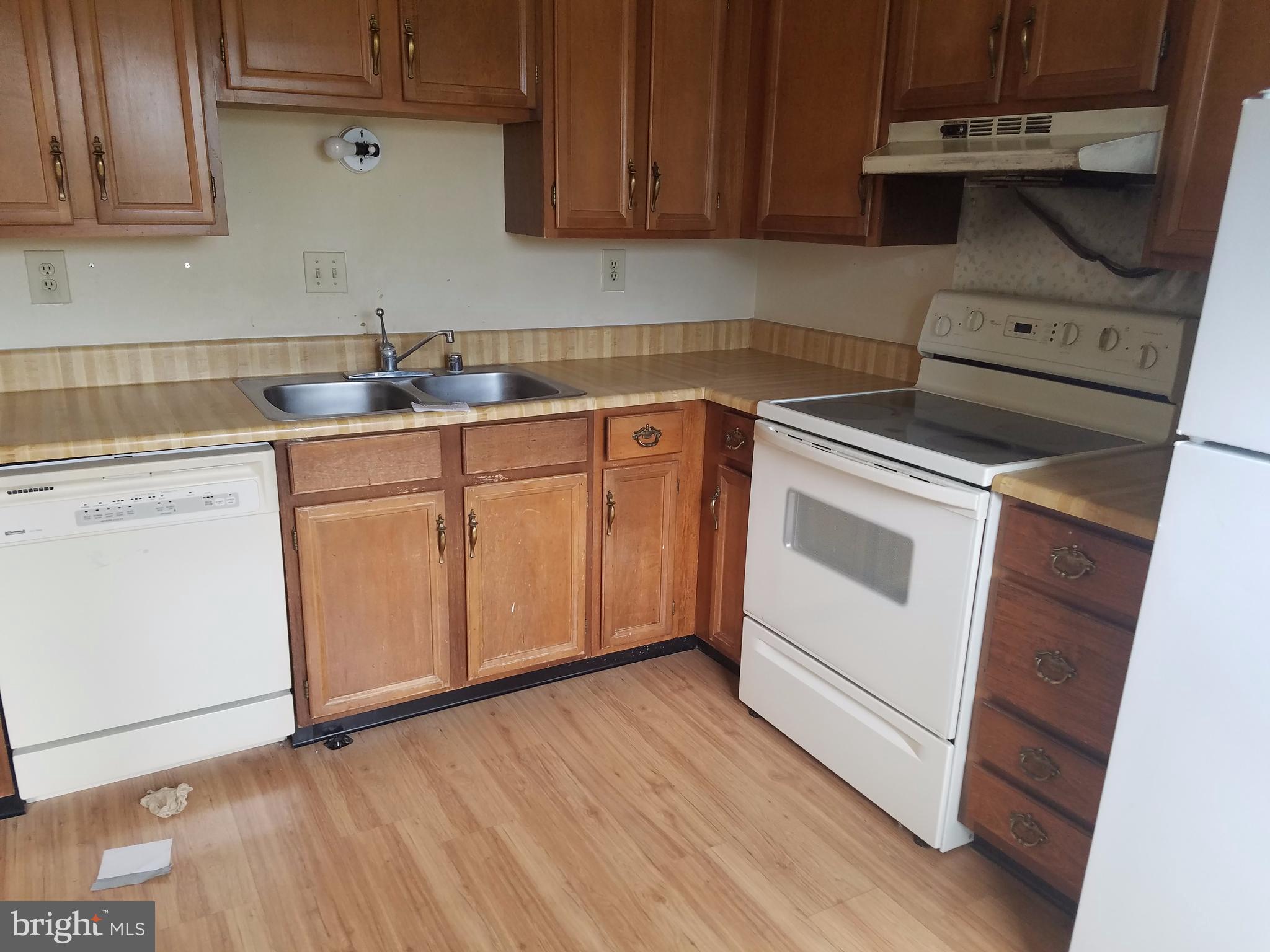1734 Springfield Lane Frederick, MD 21702 - Photo 3 of 10 Kitchen