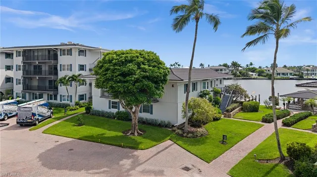 $1,199,000 | 3400 Gulf Shore Boulevard North, Unit K2, Naples, FL 34103