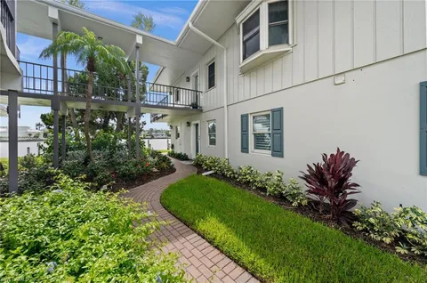 $1,199,000 | 3400 Gulf Shore Boulevard North, Unit K2, Naples, FL 34103