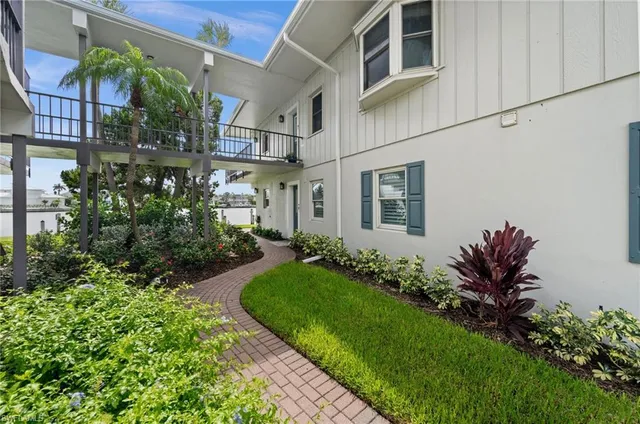 $1,199,000 | 3400 Gulf Shore Boulevard North, Unit K2, Naples, FL 34103