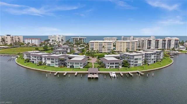 $1,199,000 | 3400 Gulf Shore Boulevard North, Unit K2, Naples, FL 34103