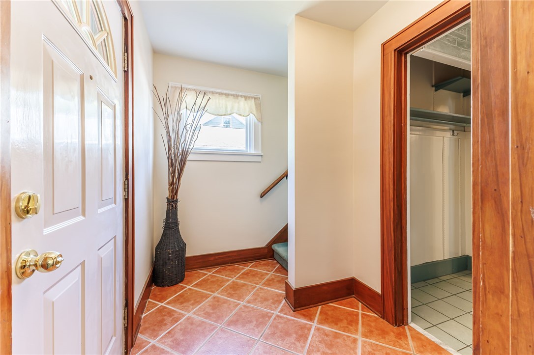 78 Van Bergh Avenue Rochester, NY 14610 - Photo 3 of 27
