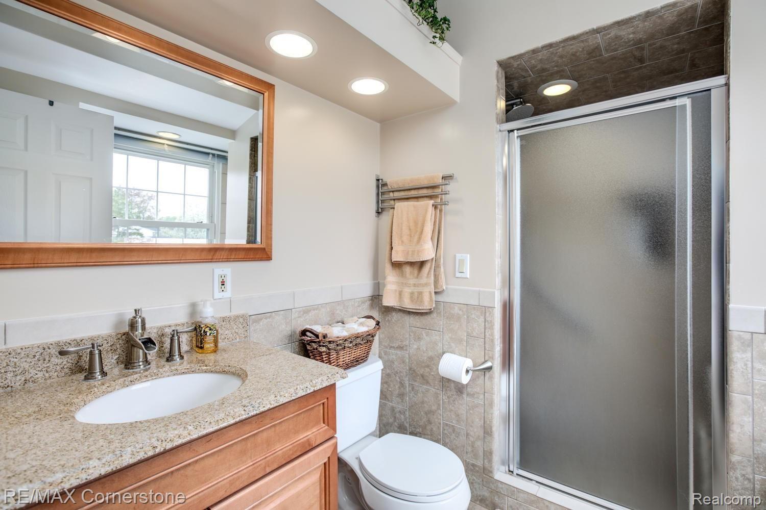 17463 Wayne Road Livonia, MI 48152 - Photo 20 of 37 17463 Wayne Rd Livonia MI-large-019-23-17463 Wayne Road00019-1500x1000-72dpi.jpg