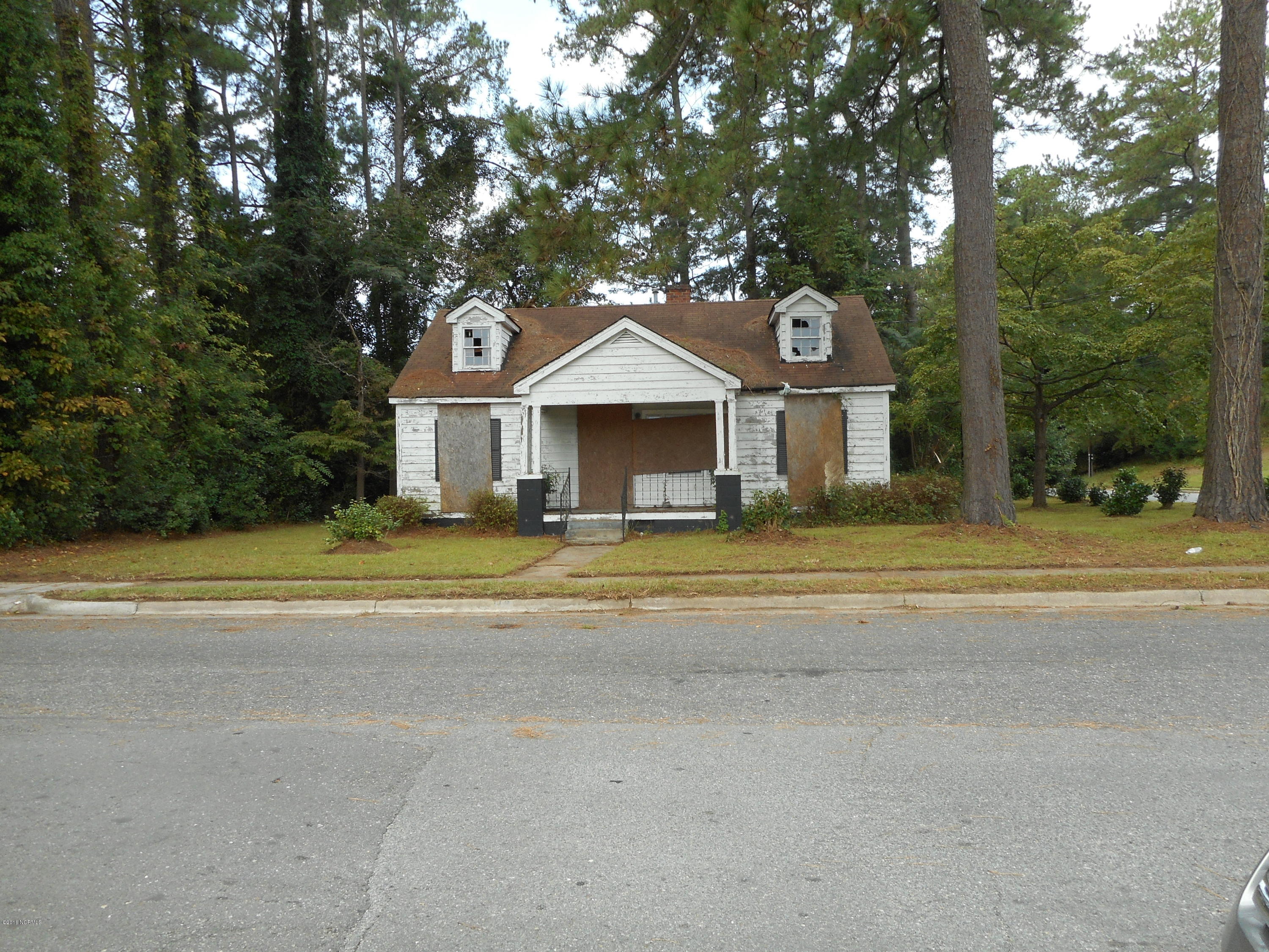 112 North Secrest Street Kinston, NC 28501 - Photo 1 of 3 112 N. Secrest St. 001