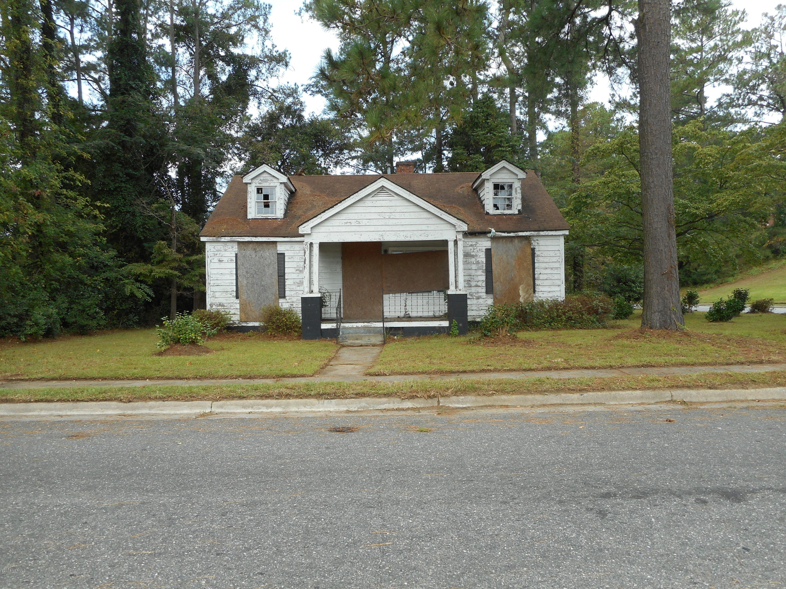 112 North Secrest Street Kinston, NC 28501 - Photo 2 of 3 112 N. Secrest St. 002