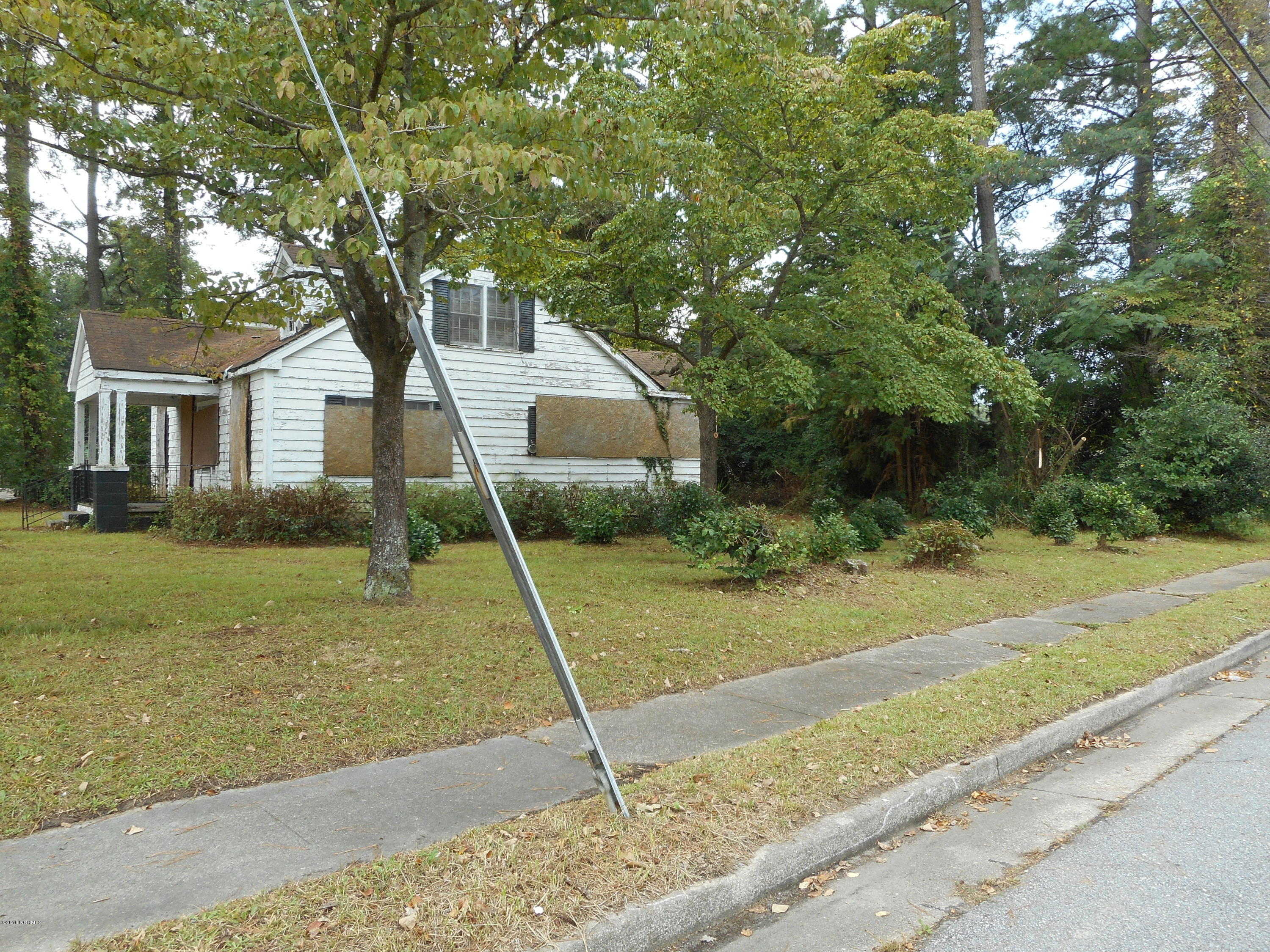 112 North Secrest Street Kinston, NC 28501 - Photo 3 of 3 112 N. Secrest St. 003