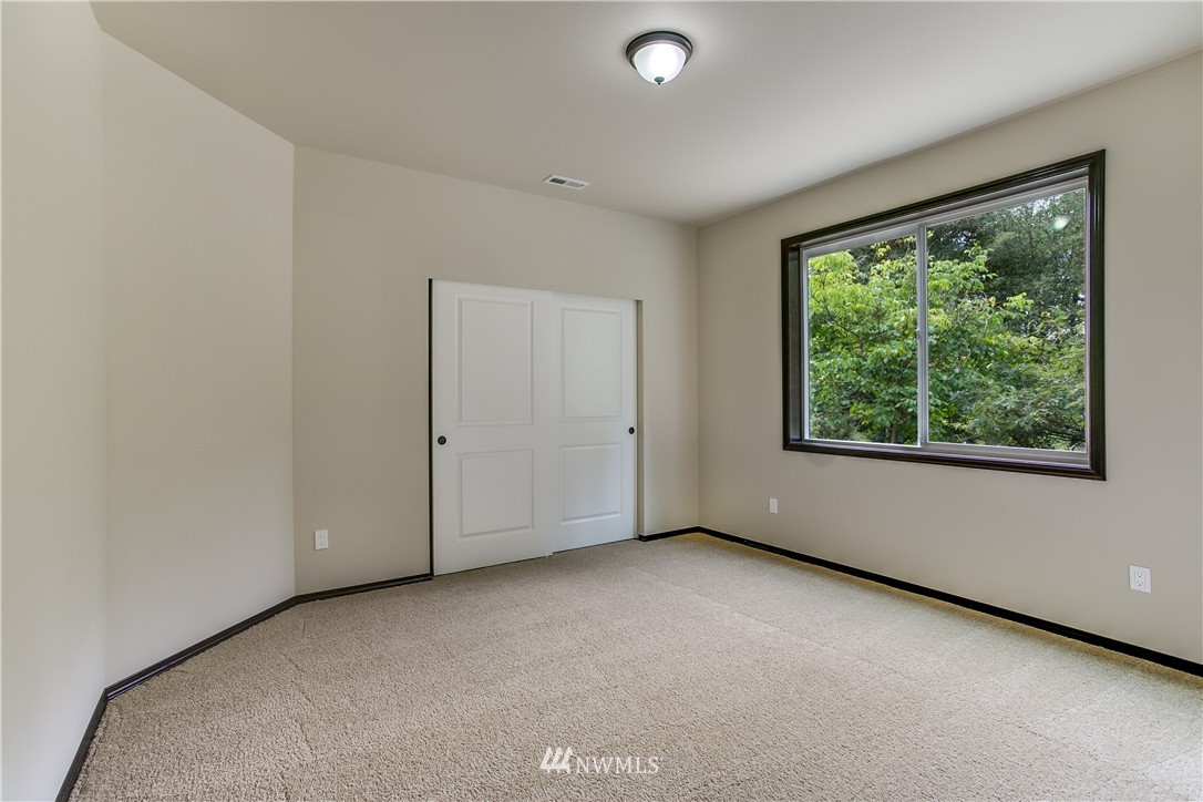 19300 South Carpenter Road Snohomish, WA 98290 - Photo 13 of 20