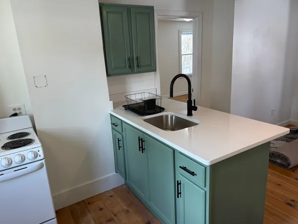 $2,000 | 15 High Street, Meredith, NH 03253