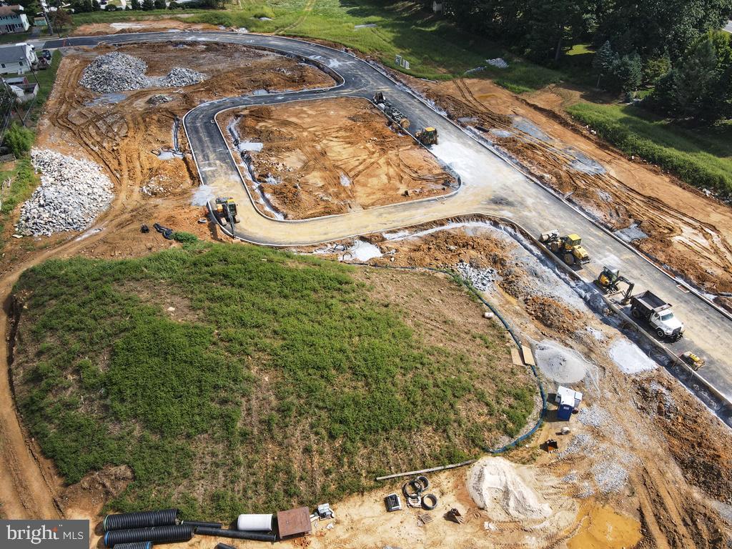 389 Hensley Street Lititz, PA 17543 - Photo 2 of 4