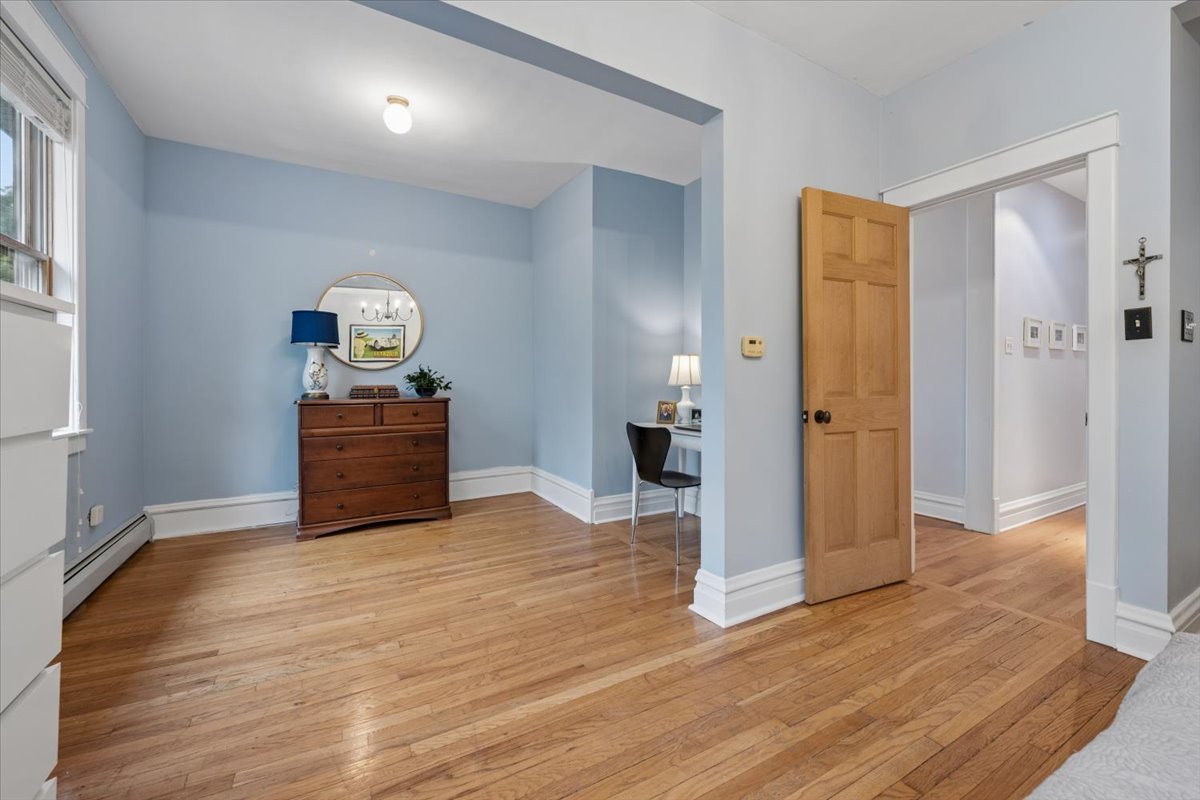4237 North Wolcott Avenue Chicago, IL 60613 - Photo 24 of 38