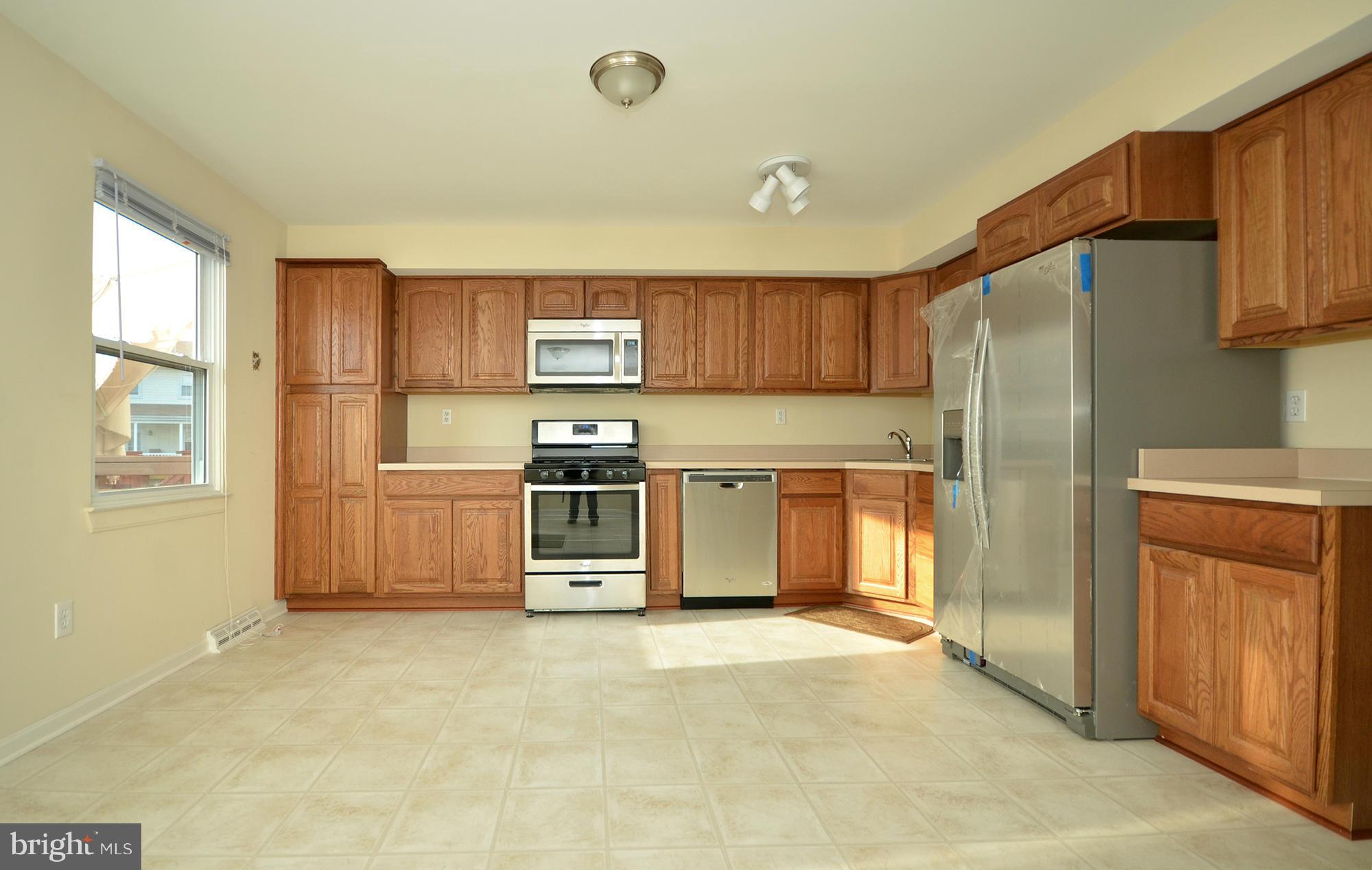 7923 Lynch Road Baltimore, MD 21222 - Photo 1 of 30 Huge Kitchen