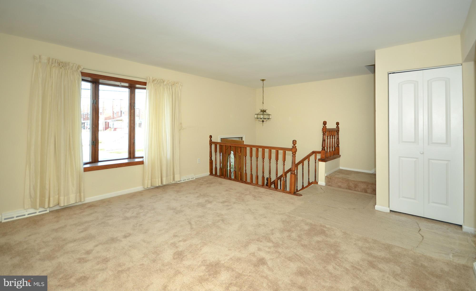 7923 Lynch Road Baltimore, MD 21222 - Photo 5 of 30 Living Room