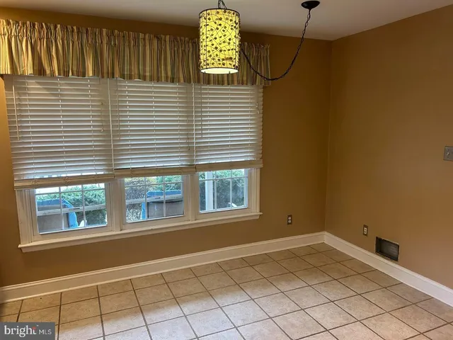 $2,100 | 706 Chimney Hill Lane, Hockessin, DE 19707