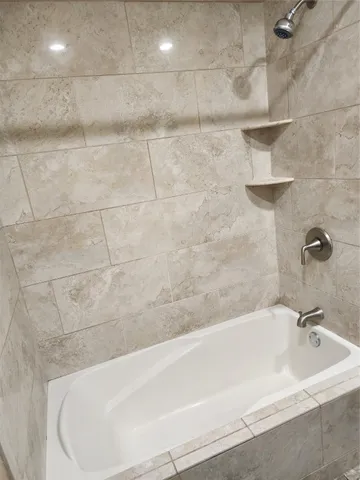 $1,700 | 10922 Sela Lane, Houston, TX 77072