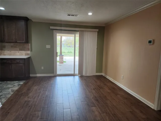 $1,700 | 10922 Sela Lane, Houston, TX 77072