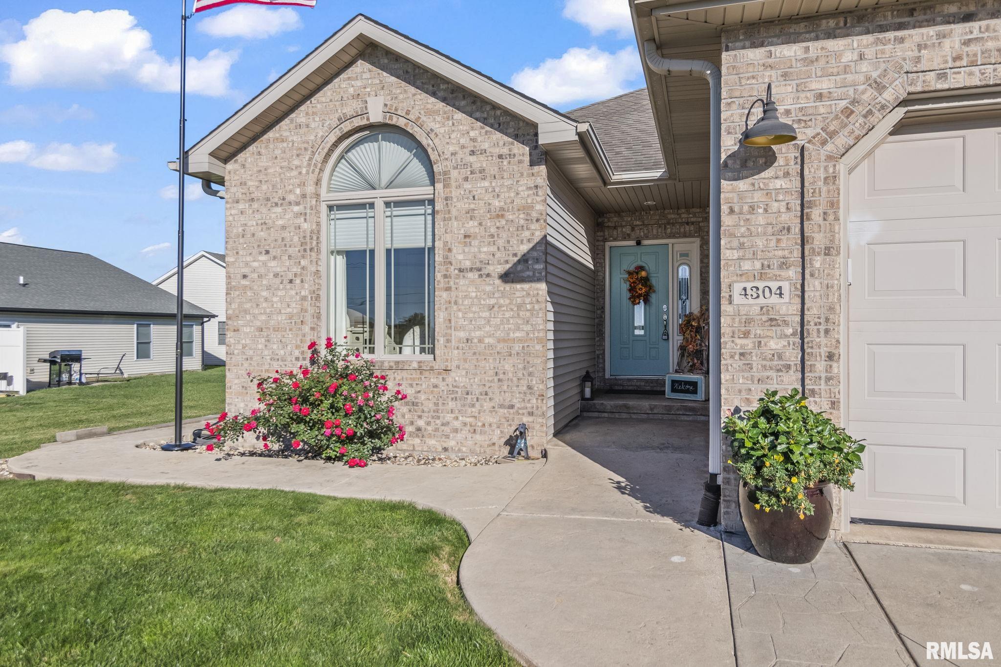 4304 Castle Pines Drive Springfield, IL 62711 - Photo 2 of 45