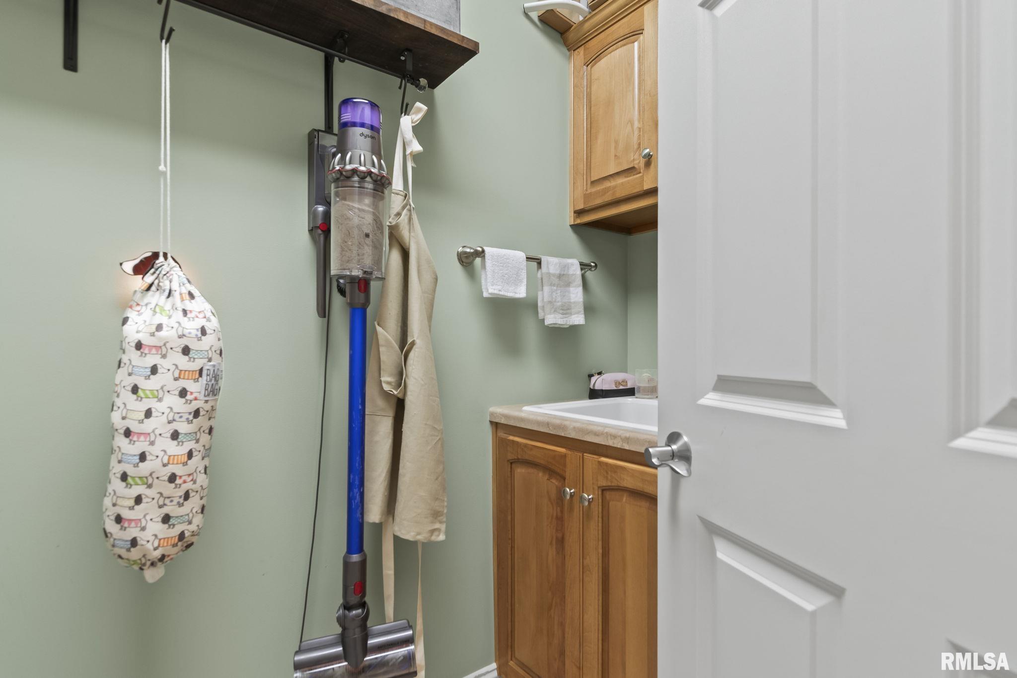 4304 Castle Pines Drive Springfield, IL 62711 - Photo 25 of 45